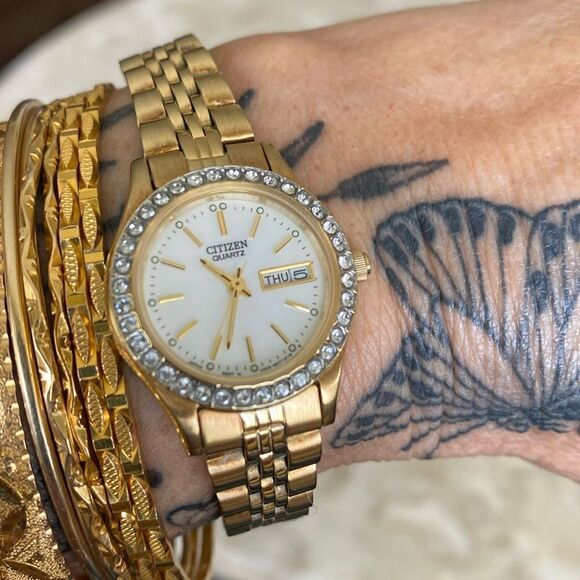 Citizen Quartz Swaroski Crystal Gold-Tone Watch Mother-of-Pearl Dial - Picture 1 of 10